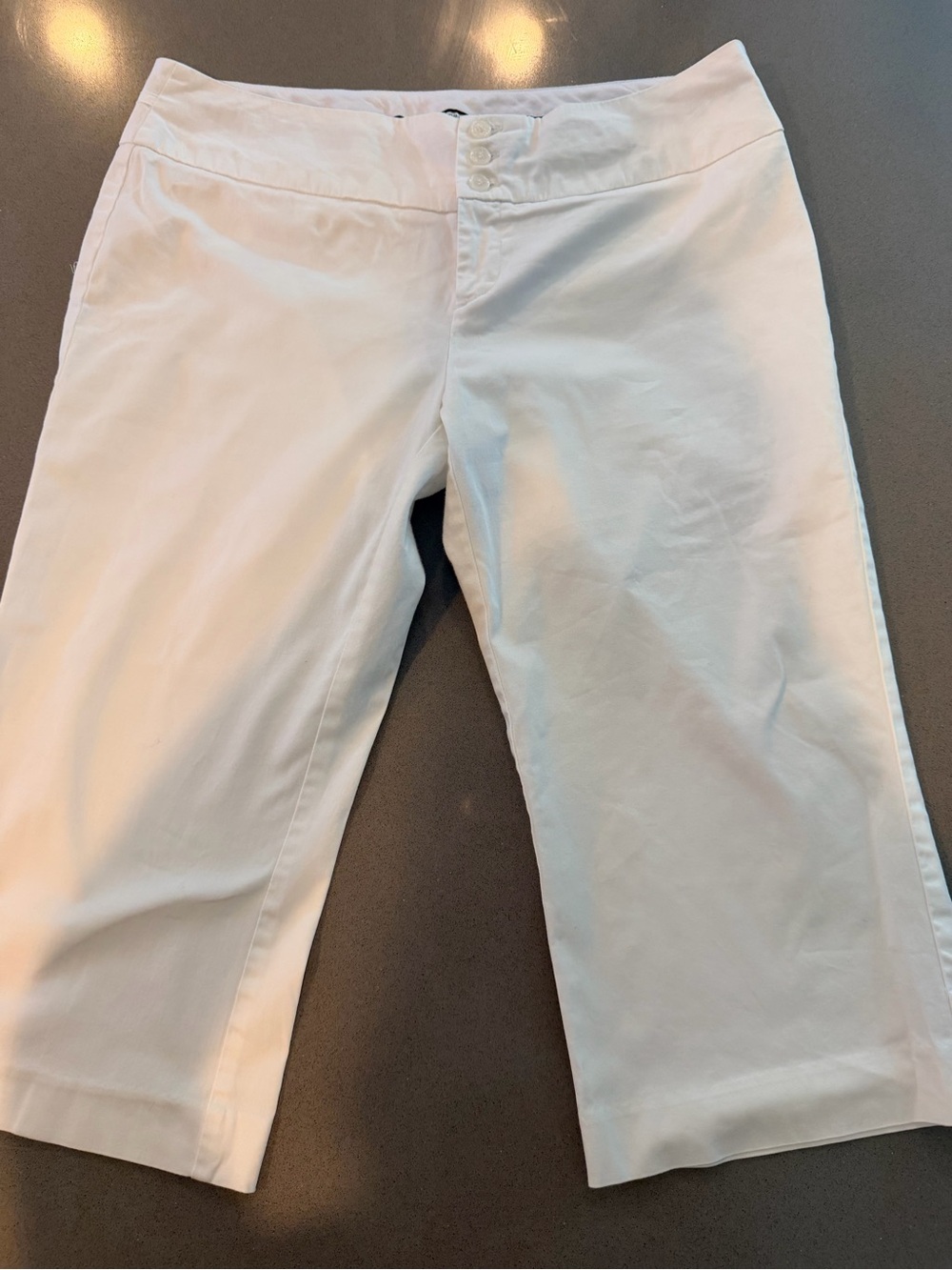 Maurices White Capri Pants
